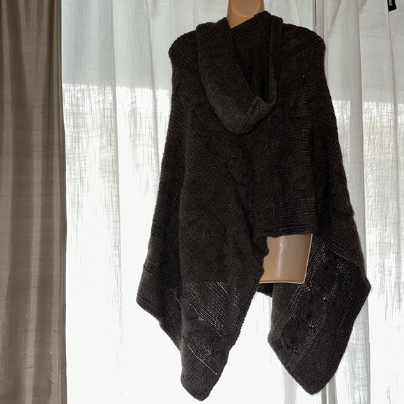 Cocogio women’s chocolate brown hoodie poncho - made in Italy - Picture 9 of 9